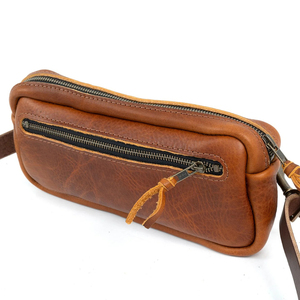 Sac banane de luxe en cuir véritable fait main américain, léger, forme oreiller, avec fermeture éclair, marron selle - Product Image 3