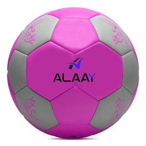 ลูกฟุตบอลสีเหลืองดีไซน์ใหม่ ขนาด 5 สำหรับการแข่งขัน ขนาด 4 สำหรับฟุตซอล ผลิตจากวัสดุ PU แบบเชื่อมด้วยความร้อน - Product Image 5