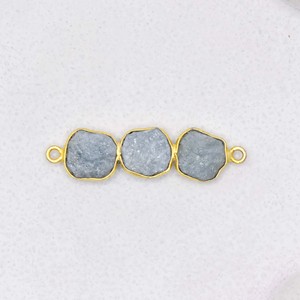 Colgante de Aguamarina Natural |   Conector de Bisel con Triple Piedra |   Suministro de Joyería Minimalista - Product Image 1