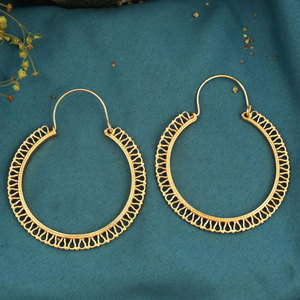 Pendientes de Aro Tribales Dorados Hechos a Mano, Filigrana de Alambre Intrincada, Joyería Étnica Boho para Mujer - Product Image 2