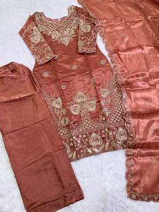 Elegante Conjunto de Traje de Seda GMY – Kurti con Bordado de Lentejuelas, Pantalón y Dupatta de Encaje - Product Image 5