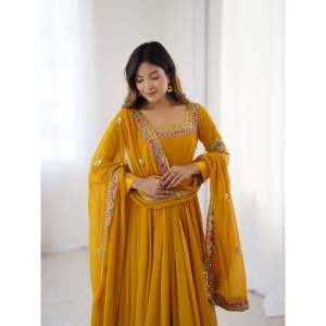 Vestido de Fiesta con Bordado de Diseño Multihilo y Lentejuelas, Elegante Vestido de Gala con Dupatta - Product Image 4