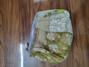 Colorful Corn Husk Clutch Pouch Durable Cover Closure Soft Portable Wholesale Make up Pouch With Handle Lightweight Puffer - Product Image 2