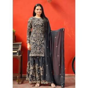 Ensemble de costume Sharara pour femmes de créateur avec codage de séquence de travail brodé - Product Image 1