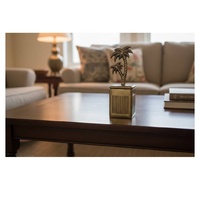 Boîte en acier avec finition laiton antique, motif géométrique artisanal, décoration d'intérieur, 39x10cm, design moderne, cadeau pour filles et femmes