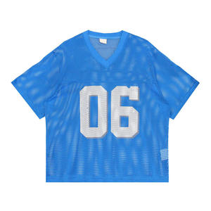 เสื้อยืดเจอร์ซีย์ตาข่ายพิมพ์ลายตัวเลข ระบายอากาศได้ดี แฟชั่นแนวสตรีท คอวี ทรงโอเวอร์ไซส์ แบบครอป สำหรับแฟนฟุตบอล - Product Image 1