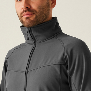 เสื้อแจ็คเก็ตผู้ชายแบบมีปกตั้ง ผ้า softshell  ใส่ได้ทุกโอกาส กันลม มีกระเป๋าอเนกประสงค์ น้ำหนักเบา เหมาะสำหรับกิจกรรมกลางแจ้ง - Product Image 3