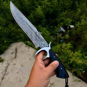 Couteau de chasse Bowie artisanal en acier damas cuivré à 3 lignes avec manche en bois, design médiéval personnalisable OEM, cadeau d'anniversaire - Product Image 1