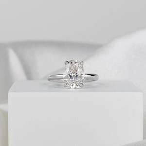 แหวนเพชรรูปไข่ 2.66 กะรัต รับรองโดย IGI สี E ความสะอาด VVS2 ทองคำขาว 14K แหวนหมั้น แหวนขอแต่งงาน ของขวัญเครื่องประดับ - Product Image 1