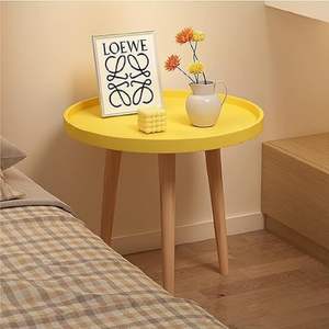Mesa de Centro Redonda Pequeña, Mesa Auxiliar Moderna con 3 Patas Estables, Mesa Auxiliar Multifuncional para Sofá, Balcón u Oficina (Amarillo) - Product Image 1
