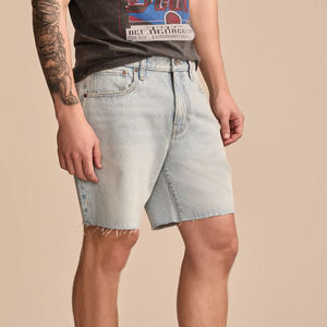Shorts en jean délavé brodé pour homme, coupe droite, taille mi-haute, style streetwear décontracté, bords bruts, en coton, avec poches, pour l'été - Product Image 2