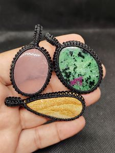 Lote al por mayor de collares de moda con colgantes de macramé de gemas de cristal natural surtido y material de latón de formas mixtas - Product Image 6