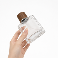 Flacon de parfum carré de luxe avec vaporisateur fin, flacon de parfum vide rechargeable, logo imprimé sur écran, couleur personnalisée, flacon de parfum