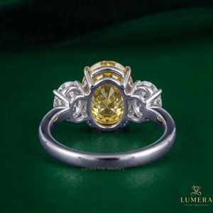 Bague de fiançailles à trois pierres en diamant de laboratoire jaune taille ovale, or massif ovale latéral certifié IGI pour femme, cadeau d'anniversaire - Product Image 6