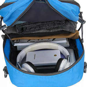 Sac à dos de voyage en nylon rouge 50-70L grande capacité, léger, pour l'extérieur, unisexe, avec un design de rangement spacieux pour les voyages - Product Image 3