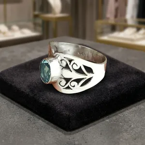 Anillo Vintage de Plata de Ley 925 con Topacio Azul Natural Facetado y Diseño Intrincado de Filigrana de Hojas, Joyería Hecha a Mano - Product Image 5