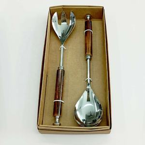 Ensemble de couverts de service à salade en acier de qualité alimentaire avec poignée de concepteur en résine marron - Product Image 1