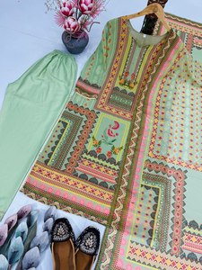 Superbe robe Sharara Salwar Kameez pakistanaise en tissu de soie Georgette lourde bicolore, dernières créations de designers, pour mariage et fête - Product Image 5