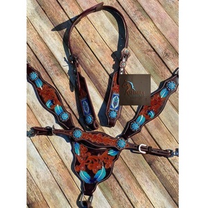 Ensemble de têtière et de collier de poitrine pour cheval en cuir marron, à une oreille, avec conchos perlés et fleurs turquoise gravées, équipement de style western - Product Image 1