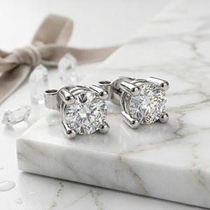 Pendientes de Lujo Certificados de Oro de 14k con 4 Perlas Redondas de 0.15CTW Cultivadas en Laboratorio - Product Image 2