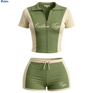 Conjunto deportivo de 2 piezas para mujer, en bloques de color rosa y beige, de moda y gran venta, con top de manga corta con cremallera y logotipo bordado. - Product Image 2
