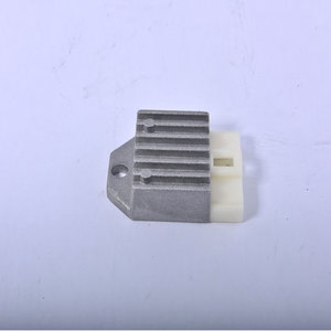 Régulateur de tension redresseur de haute qualité pour moto 100cc, idéal pour les systèmes électriques de moto personnalisés - Product Image 5