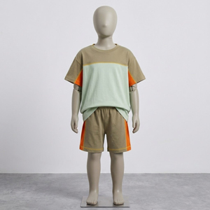 Camiseta de Manga Corta para Niños OEM con Pantalones Cortos a Juego, Impresión de Logotipo Personalizado, 100% Algodón Orgánico, Camisetas y Pantalones Cortos Lisos para Niños - Product Image 3