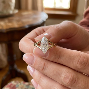 Anillo de Compromiso con Diamante Cultivado en Laboratorio de Corte Marquesa de 2.00 CT, Oro Sólido de 18K, Certificado IGI, Cuatro Puntas, Regalo de Aniversario/Boda - Product Image 3