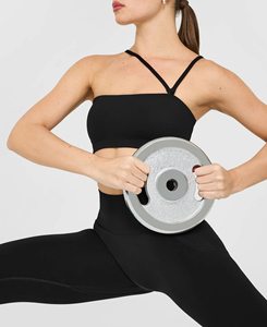 เสื้อโยคะแบบหลวม ไร้แขน บ่าแบบผูก คอวี ซัพพอร์ตสูง ระบายอากาศ แห้งเร็ว สีพื้น พิมพ์ลายแบบรีดร้อน พร้อมแผ่นเสริมที่ถอดออกได้ - Product Image 3