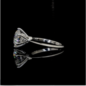 Bague solitaire en or blanc avec diamant de laboratoire taille ronde, certifié IGI D-E & pureté VVS-VS, pour la vente en gros. - Product Image 4