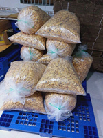 Vietnamese knapperige bananenchips vacuüm gefrituurd natuurlijke snack bulk groothandel export hoge kwaliteit gezonde gedroogde bananenchips leverancier