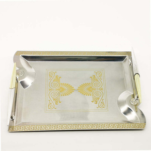 Ensemble de plateaux décoratifs en métal Art Déco, rectangulaires, gravés d'un motif abstrait, multi-pièces, avec poignées, pour servir et présenter - Product Image 4