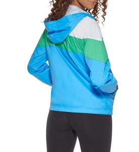Las mejores chaquetas para mujer al por mayor, cortavientos impermeable de talla grande, servicio OEM deportivo, chaquetas de nailon ligeras de colores personalizados - Product Image 2