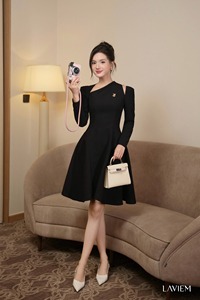 Elegante Vestido Midi Bodycon de Manga Larga con Cuello Recortado para Mujer, Estilo Coreano Chic y Ajustado - Product Image 4