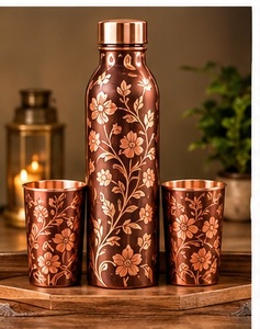 ขวดน้ำทองแดงลายพระจันทร์และดวงดาวทำมือ พร้อมฝาทองแดงและแก้ว 2 ใบ - Product Image 5