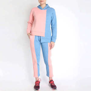 Ensemble de survêtement pour femme à blocs de couleur avec capuche, 2 pièces, manches longues, tricoté, sportif, décontracté, coupe régulière, toutes saisons - Product Image 3
