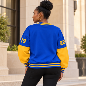 Sweat-shirt de la sororité Sigma Gamma Rho avec col rond et logo brodé, manches longues, bleu et or, sweat-shirt tendance pour femme - Product Image 4