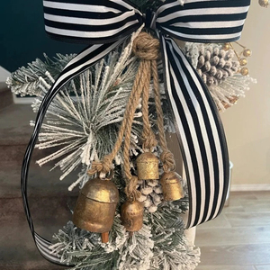 Campanas Navideñas Clásicas de Metal con Logotipo Personalizado para Colgar en Árboles, Guirnaldas y Marcos de Ventanas, Precios al por Mayor para Exportación - Product Image 5