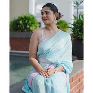 Sari de mariage élégant et raffiné pour femmes, sari de créateur stylé, idéal pour la mariée, sari bleu avec manches spaghetti. - Product Image 4