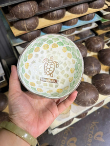 Cuenco de Coco Decorativo de Alta Calidad, Mosaico de Perlas Sostenible, Producto Ecológico en Oferta, Ideal para Regalo o Decoración - Product Image 3