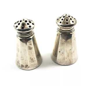 Luxury Gold Ceramic <b>Salt</b> and Pepper Shakers Floral Embossed Hexagonal Base Porcelain Spice Dispenser Fine Tableware Set - Product Image 3