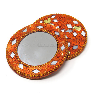 Miroir de poche rond perlé fait main ethnique pour femme – Miroir de maquillage portable pour retouches rapides - Product Image 1