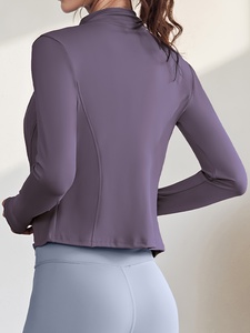 Veste de yoga pour femme, coupe ajustée, manches longues, unie, légère, respirante, séchage rapide, col montant zippé, haut de fitness côtelé - Product Image 2