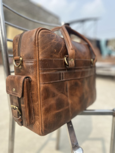 Sac messager en cuir véritable à imprimé animalier bohème pour femme avec fermeture éclair, durable pour le bureau et les voyages - Product Image 3