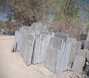Losas Grandes de Piedra Caliza Gris Natural para Revestimiento de Paredes, Pisos Exteriores, Paneles de Piedra para Paisajismo, Bloques Cortados para Uso en Construcción - Product Image 1
