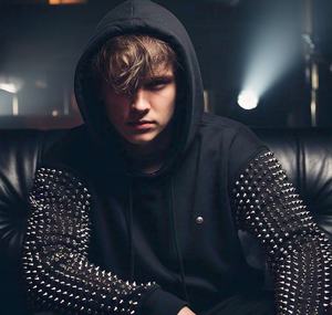 <b>Men</b> High Quality Cotton Blended <b>Thick</b> Heavy French Terry <b>Hoodie</b> Custom Drop Shoulder Fleece Oversized <b>Hoodie</b> with Pocket - Product Image 2