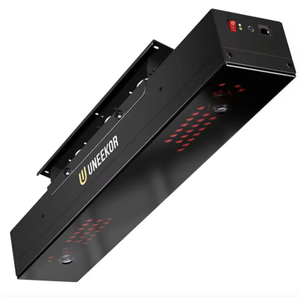 Simulador de monitor de lanzamiento de golf Uneekor EYE XR - Product Image 1