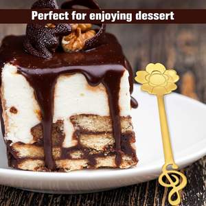 Cuchara de Postre en Forma de Flor de Acero Inoxidable Dorado, Elegante Cubertería para Café y Té - Product Image 5