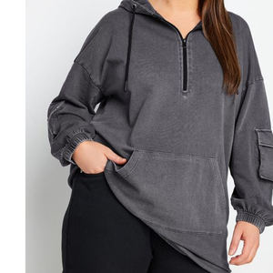 Robe sweat à capuche oversize pour femme, style doux, avec demi-zip, effet délavé et impression sérigraphiée en relief personnalisée - Product Image 4