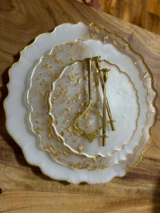 Soporte para Pastel de Resina Epoxi de Lujo con Diseño Geométrico, Vajilla Decorativa - Product Image 5